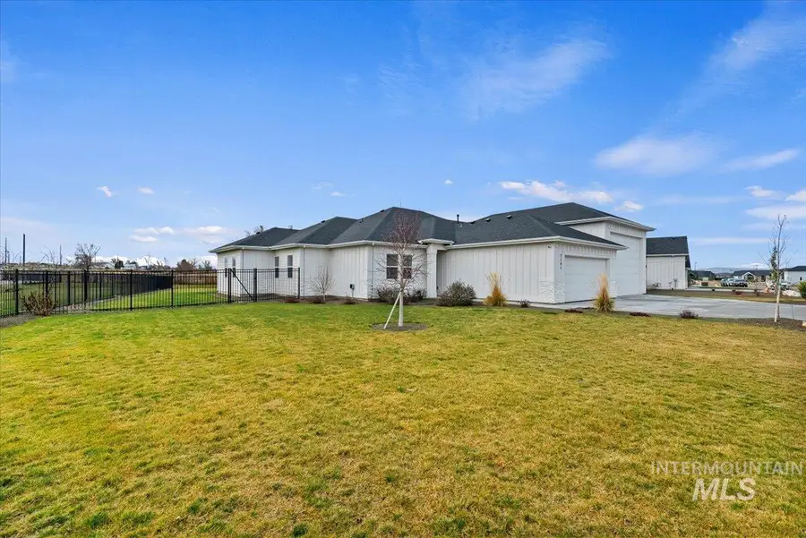 7141 E Merlin Hawk Ct, Nampa, ID 83686 - Image #3