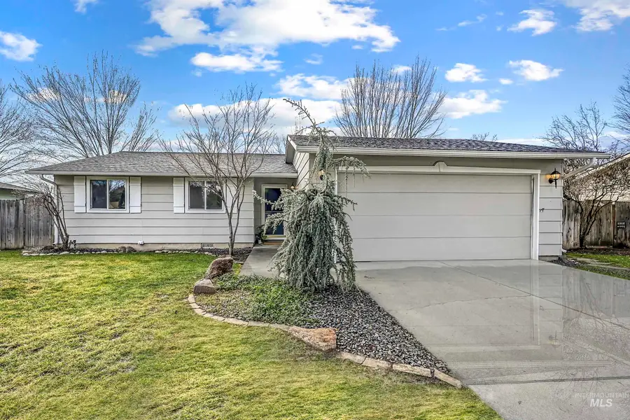 323 E Amanita St, Eagle, ID 83616 - Image #2