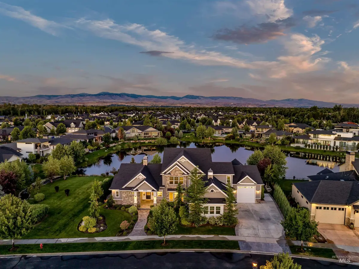 900 S Brentbrook Ln, Eagle, ID 83616 - Image #1