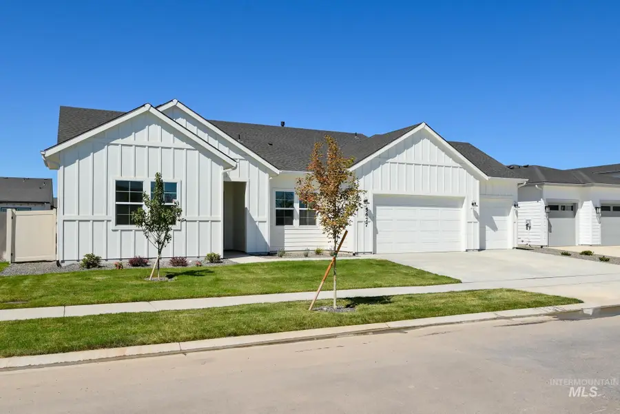 5677 N Christian Ave, Meridian, ID 83646 - #2