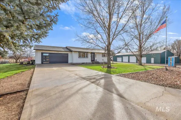 3582 NW Dutton Way, Mountain Home, ID 83647