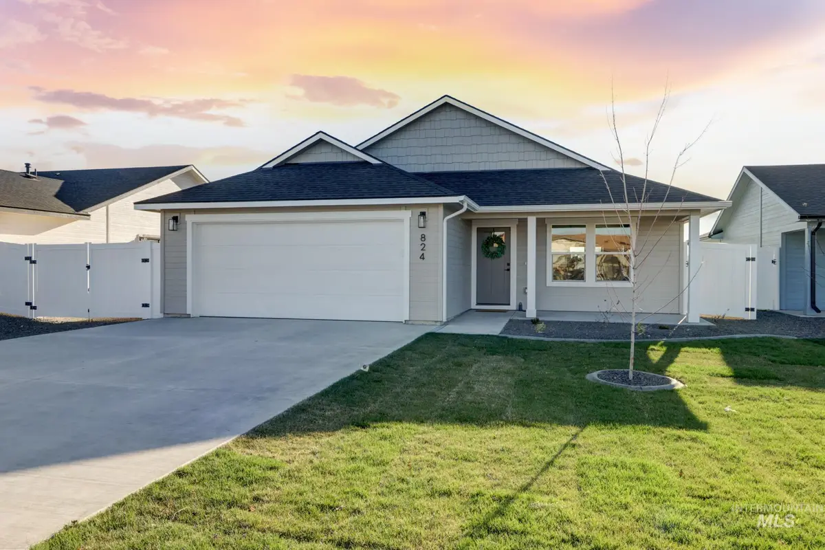 824 N 5th St, Nyssa, OR 97913 - #1