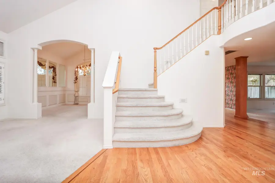 8037 W Innsbrook Ct, Boise, ID 83704 - Image #3