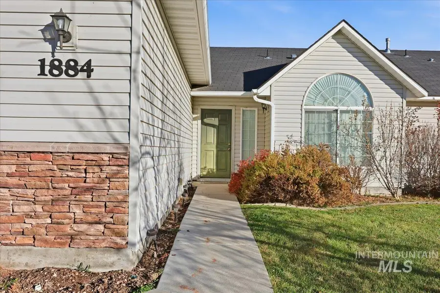 1884 N Black Fire Ave, Star, ID 83669 - Image #2