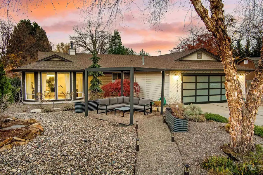 2216 S White Pine Pl, Boise, ID 83706 - Image #2