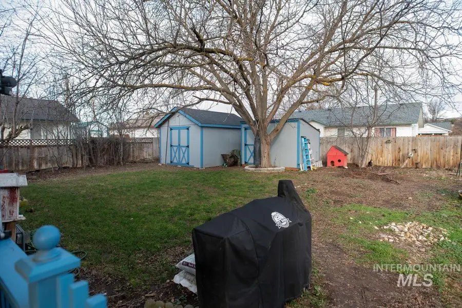 902 E Park St, Weiser, ID 83672 - Image #3