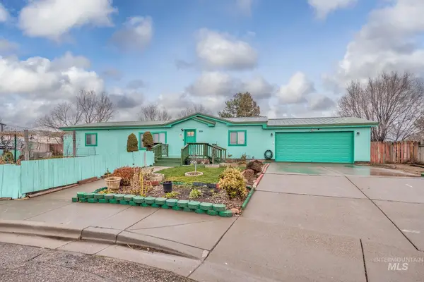 1915 Thomas Circle, Ontario, OR 97914