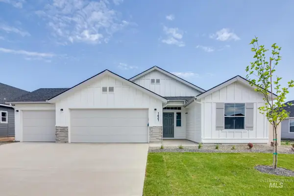 5002 E Open Canyon Dr, Nampa, ID 83687