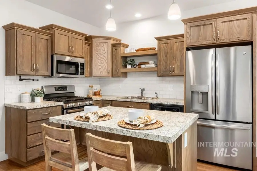 3637 N Carr Ln, Garden City, ID 83714 - Image #3