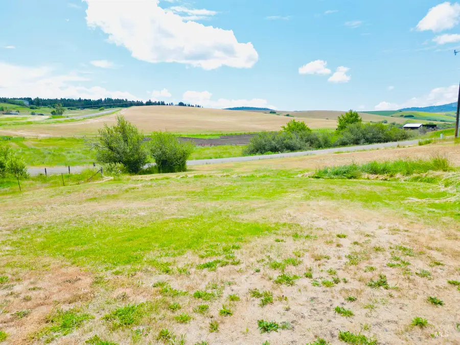 809 Trestle Drive, Cottonwood, ID 83522 - Image #2