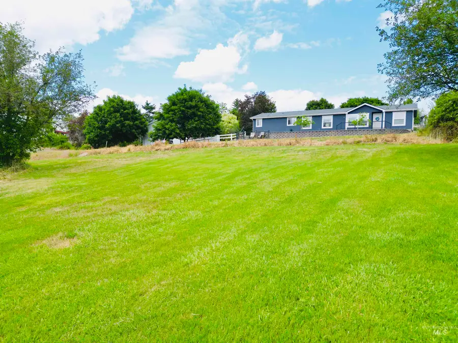 807 & 809 Trestle Drive, Cottonwood, ID 83522 - Image #2