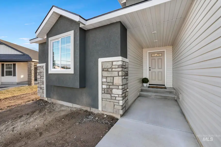 2056 Lowline Avenue, Twin Falls, ID 83301 - Image #2