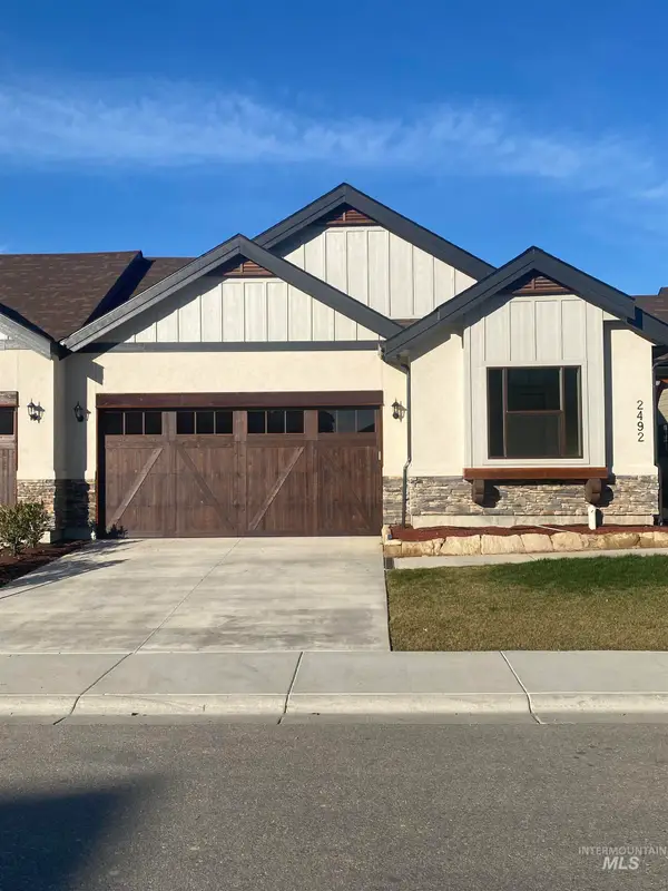 2492 E Hidden Creek Street, Nampa, ID 83687