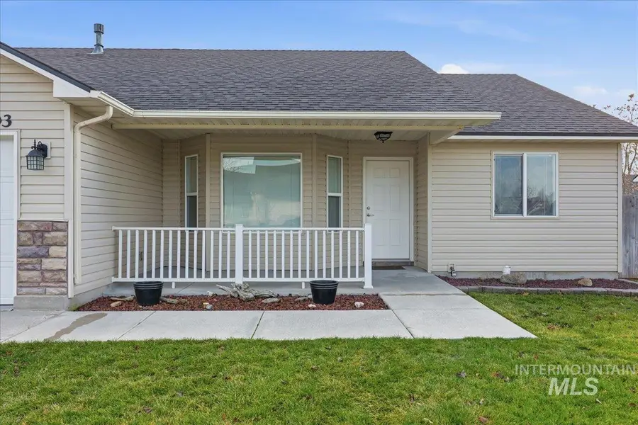 703 Prince Ave, Wilder, ID 83676 - Image #2