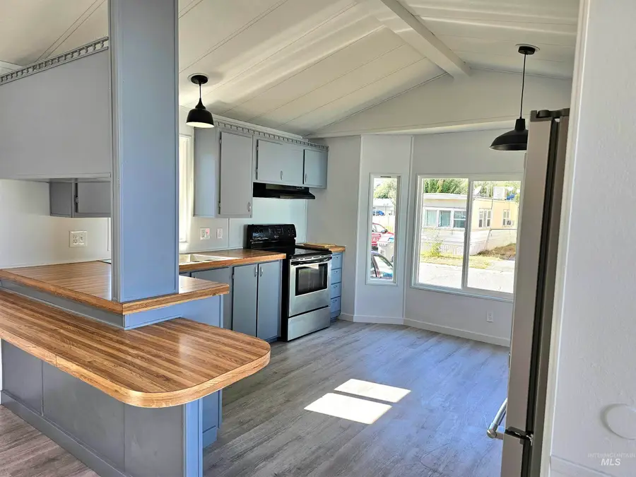 309 E 39th Street #9, Garden City, ID 83714 - Image #2