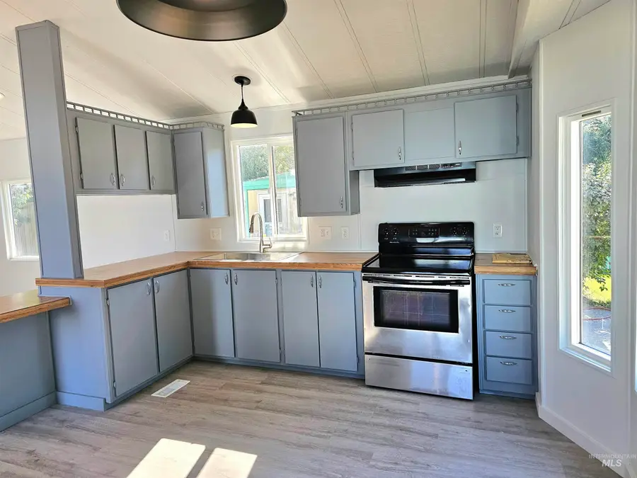 309 E 39th Street #9, Garden City, ID 83714 - Image #3