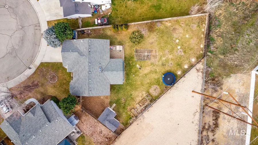 575 W Mulberry Loop, Nampa, ID 83686 - Image #2