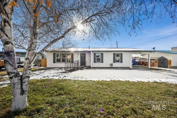 363 Glacier, Jerome, ID 83338