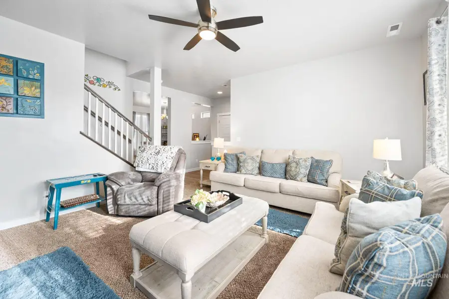 1802 W Heavy Timber Dr, Meridian, ID 83642 - Image #2