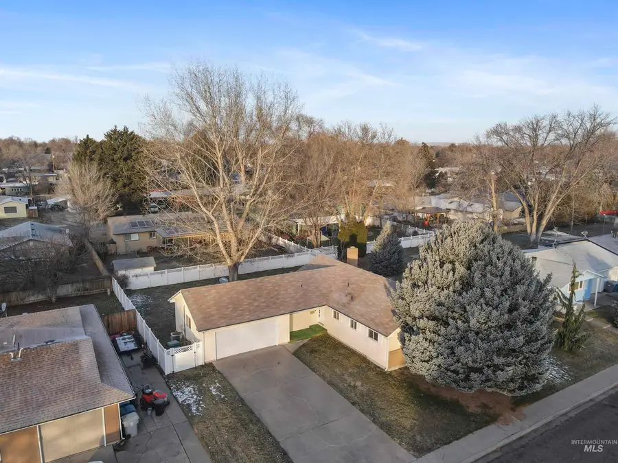 945 N 11th East, Mountain Home, ID 83647 - Image #3