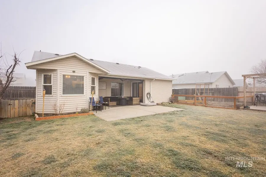1922 Hasbrook St, Caldwell, ID 83607 - Image #3