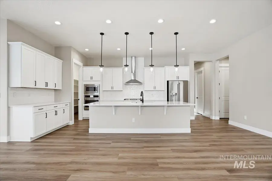 900 N Falling Water Way, Eagle, ID 83616 - Image #3