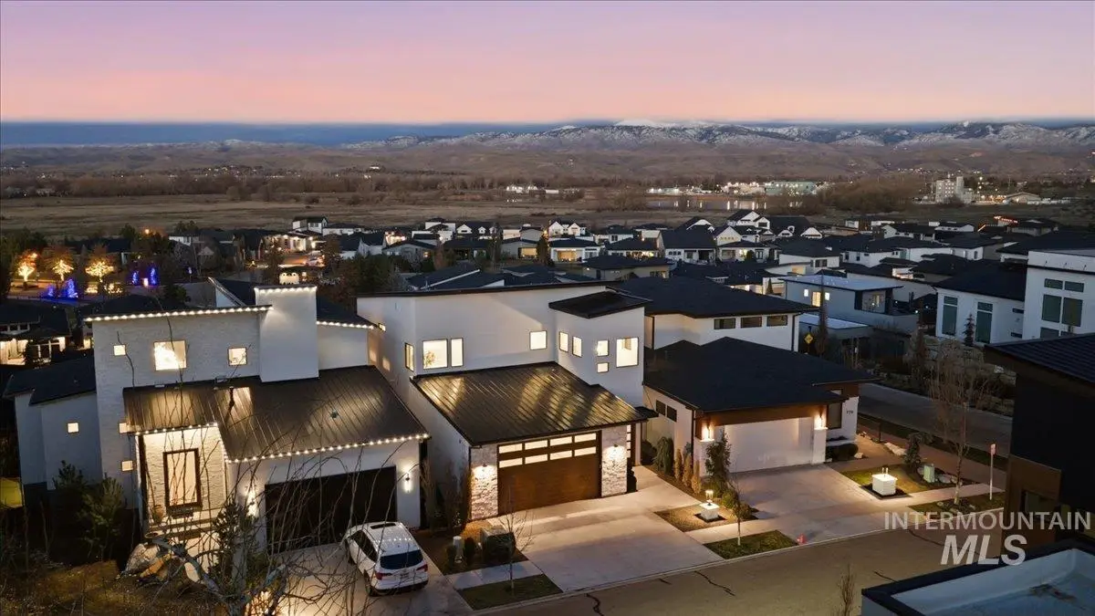 764 E Ashbourne Lane, Eagle, ID 83616 - Image #1