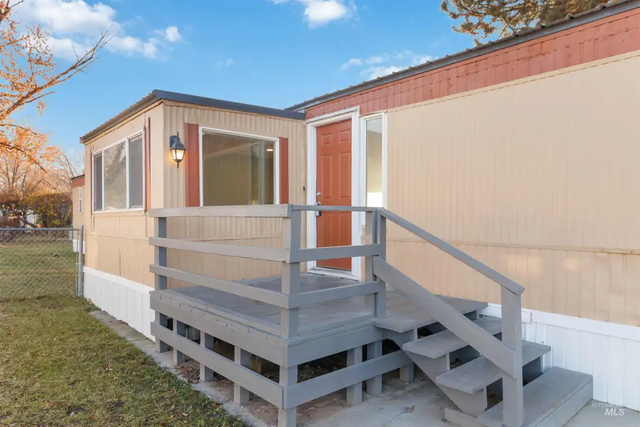 618 Empress St, Boise, ID 83713 - Image #2