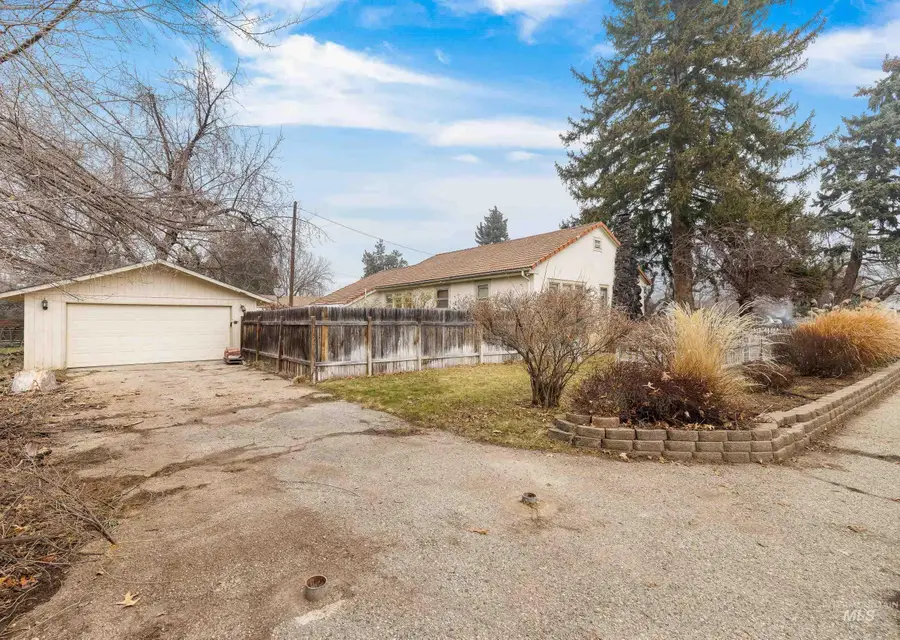 2305 S Gekeler Ln, Boise, ID 83706 - Image #3