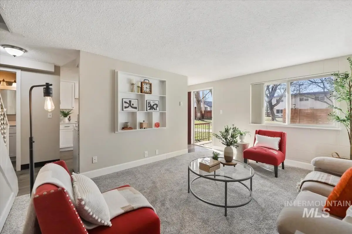 952 S Curtis Rd, Boise, ID 83705 - Image #1