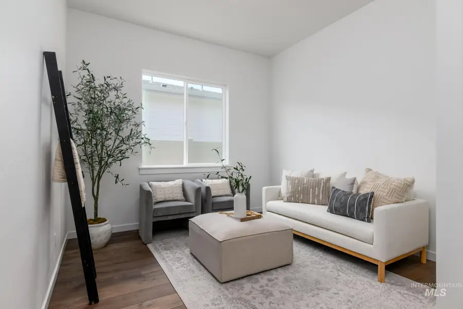 2727 N Oakman Ave, Star, ID 83669 - Image #2