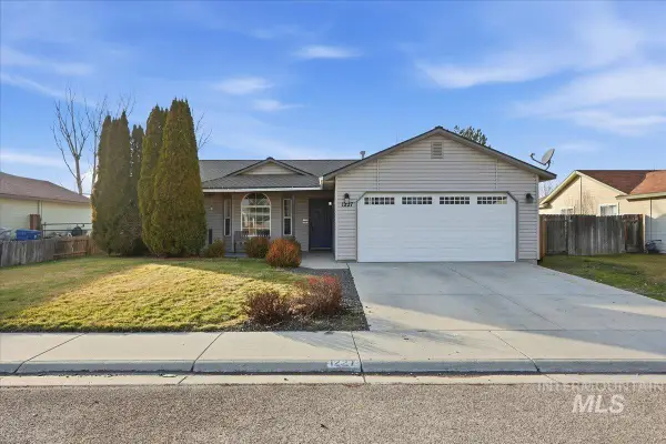 1227 S Cassia Pl., Nampa, ID 83686