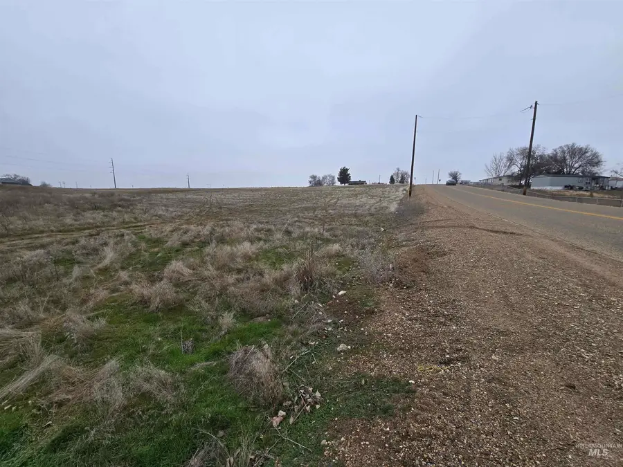24945 Farmway Rd, Caldwell, ID 83607 - Image #2