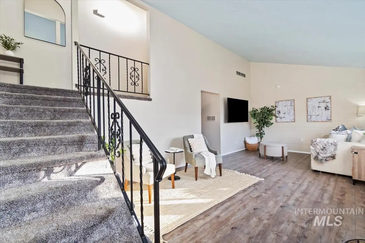 716 NW 8th St, Meridian, ID 83642 - Image #1