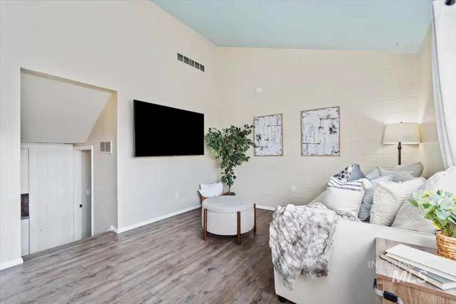 716 NW 8th St, Meridian, ID 83642 - Image #3