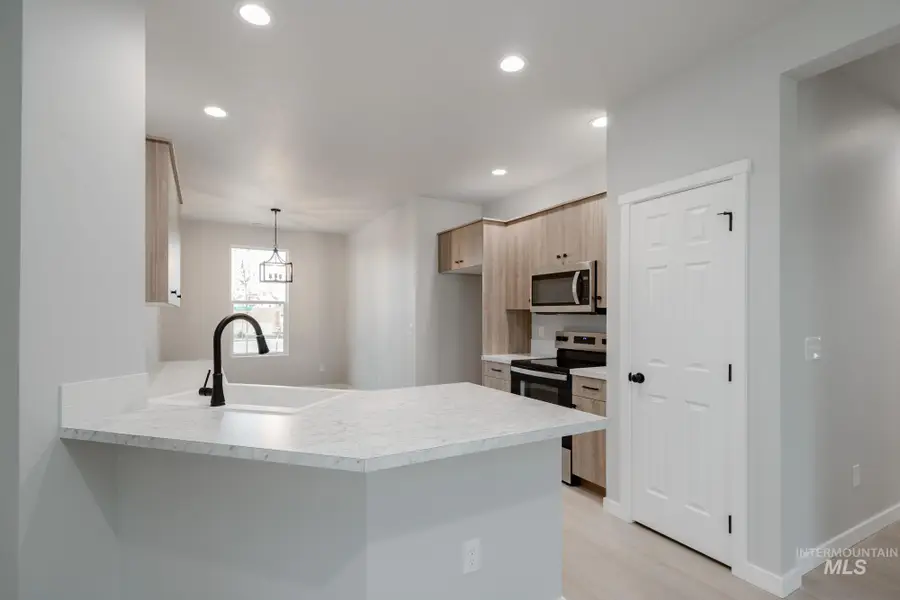 7264 S Bungalow Ave, Meridian, ID 83642 - Image #3