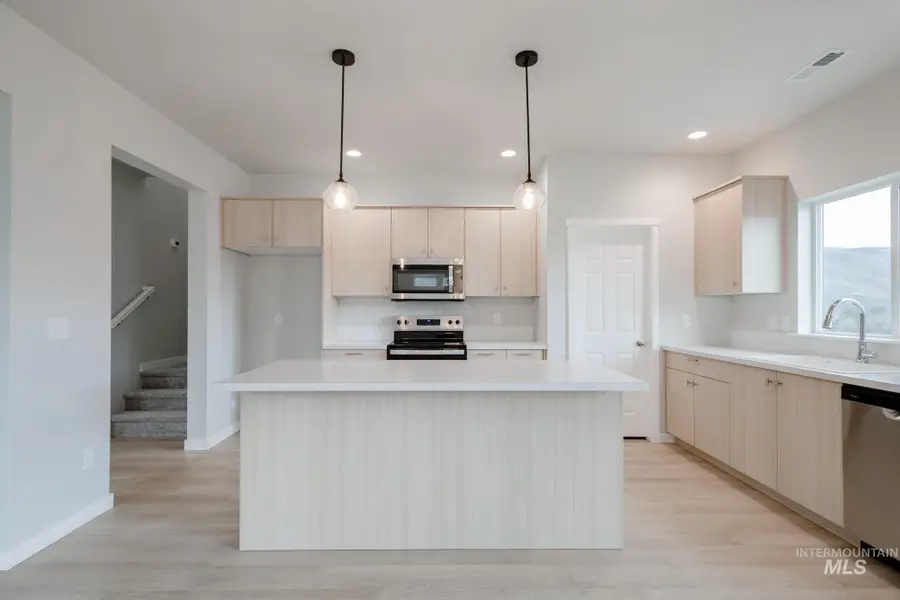 2470 W Fallon Lp, Nampa, ID 83651 - Image #3