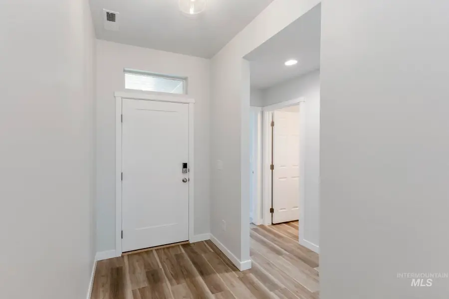 3897 E Syracuse St, Nampa, ID 83686 - Image #2