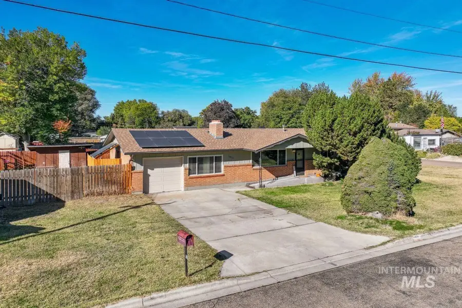 1511 N Indiana Ave, Caldwell, ID 83605 - Image #2