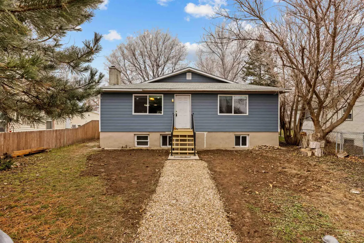 315 S Diamond St, Nampa, ID 83686 - Image #1