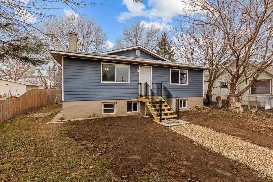 315 S Diamond St, Nampa, ID 83686 - Image #2