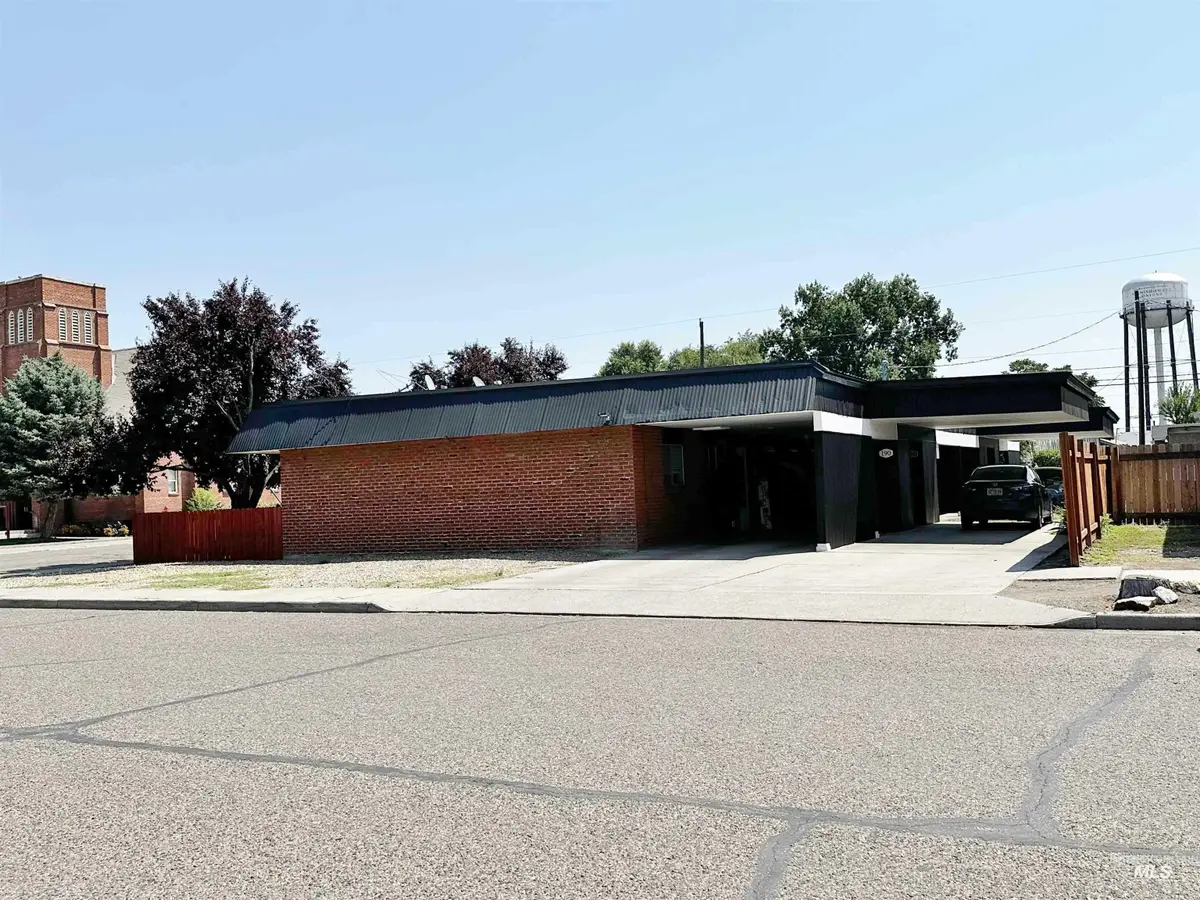 160 NW 3rd, Ontario, OR 97914 - Image #1