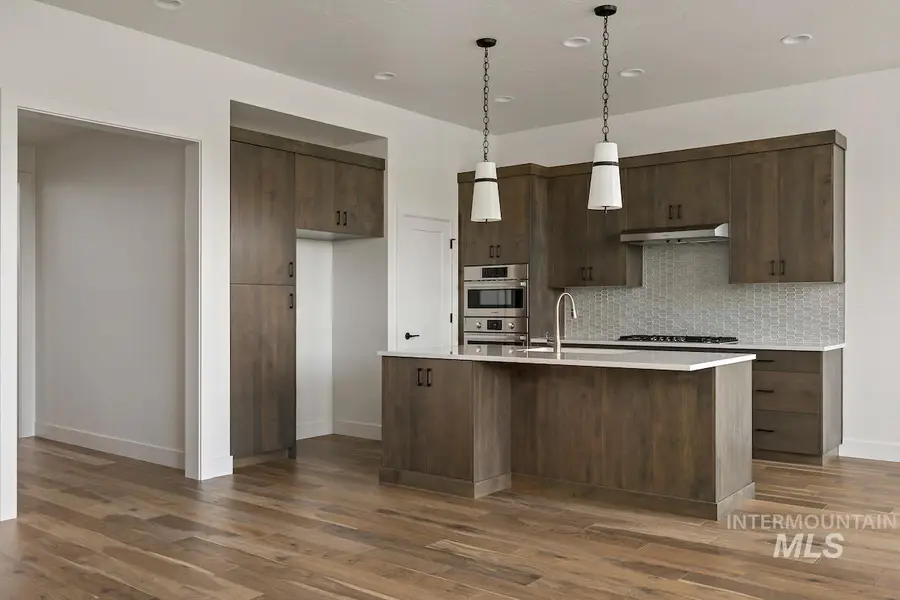 998 E Escalation St, Meridian, ID 83642 - Image #2