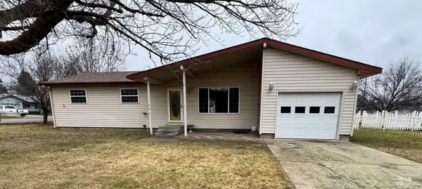 606 4th St, Fruitland, ID 83619