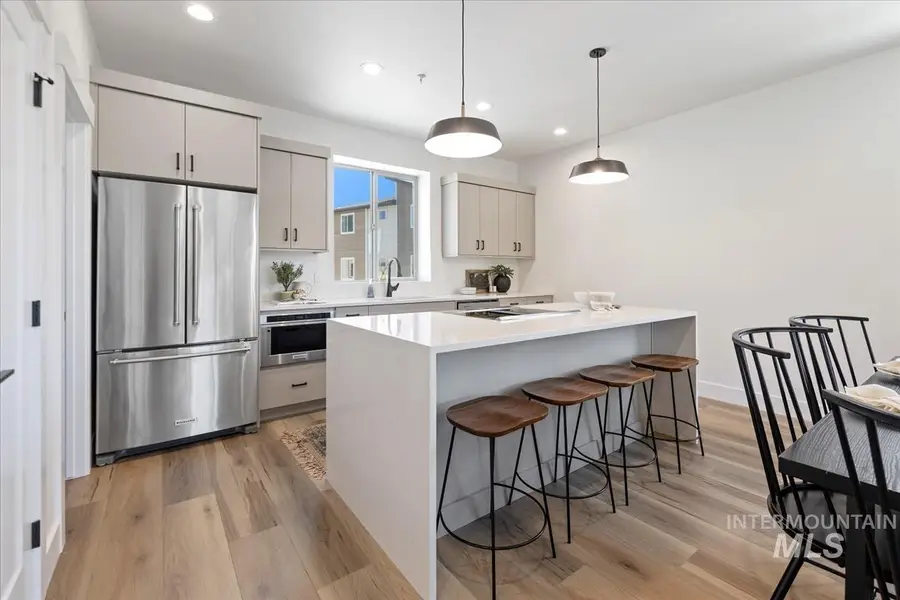 1709 S Rockview Ln, Boise, ID 83705 - Image #3