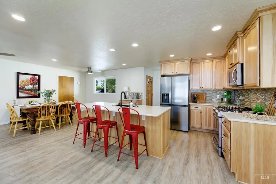 2248 E Sadie Dr, Eagle, ID 83616 - Image #2