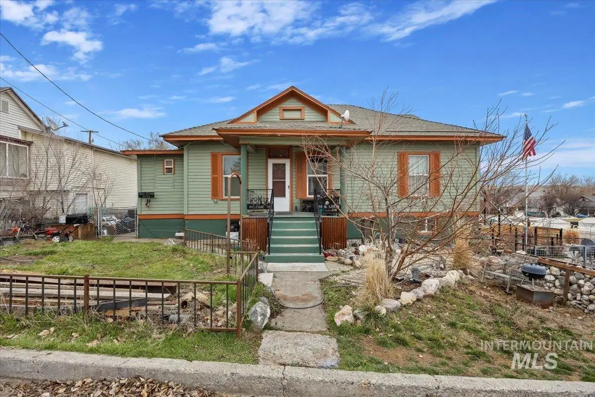 410 N Logan, Glenns Ferry, ID 83623 - Image #1