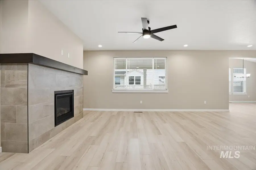 2315 N Silver Wolf Pl, Star, ID 83669 - Image #3