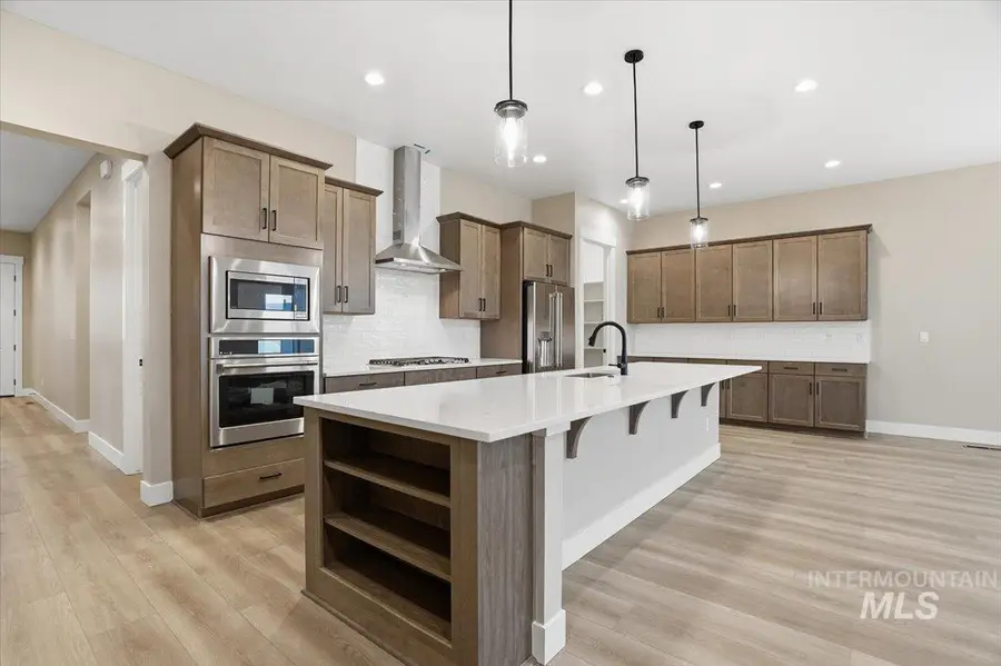 2378 N Kenora Ave, Star, ID 83669 - Image #2