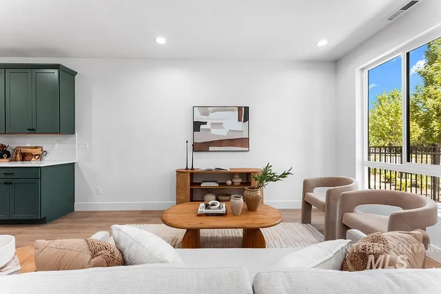 349 E Lombard Ln, Eagle, ID 83616 - Image #3